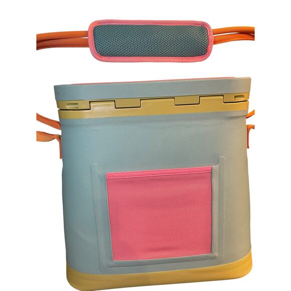 Orca Wanderer Tote Soft Side Cooler Retro NWT - Picture 3 of 8